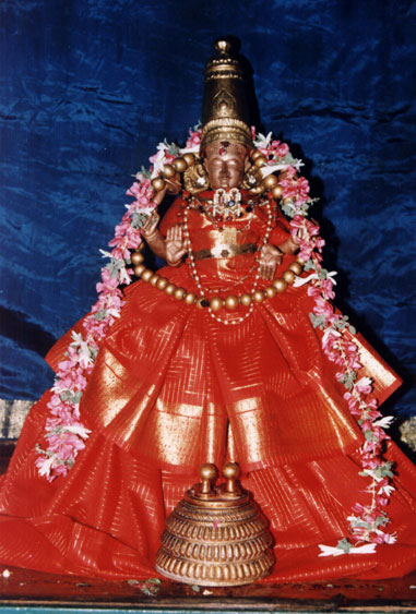 Thiruththanka serthi sevai of perumal and tayaar